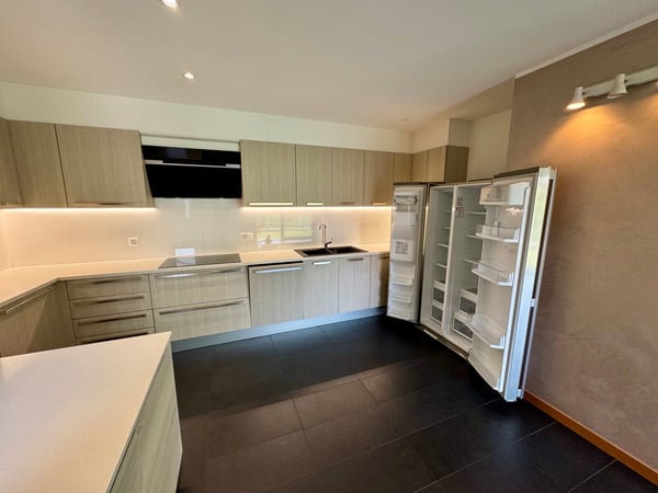 CADRO – ELEGANTE RESIDENZA CON GIARDINO PRIVATO, GARAGE DOPPIO E VISTA PANORAMICA 7