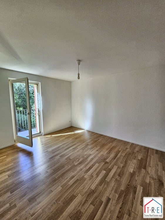 Stabio | Casa nel nucleo con giardino privato, terrazze e posteggio 3