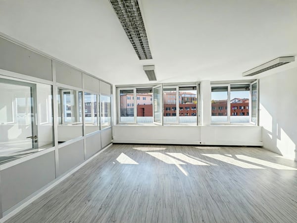 Mendrisio – prossimo a Piazzale Alle Valle | Ufficio signorile di 50 m² 6