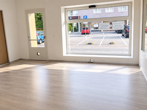 STABIO — Spazio commerciale o professionale 5