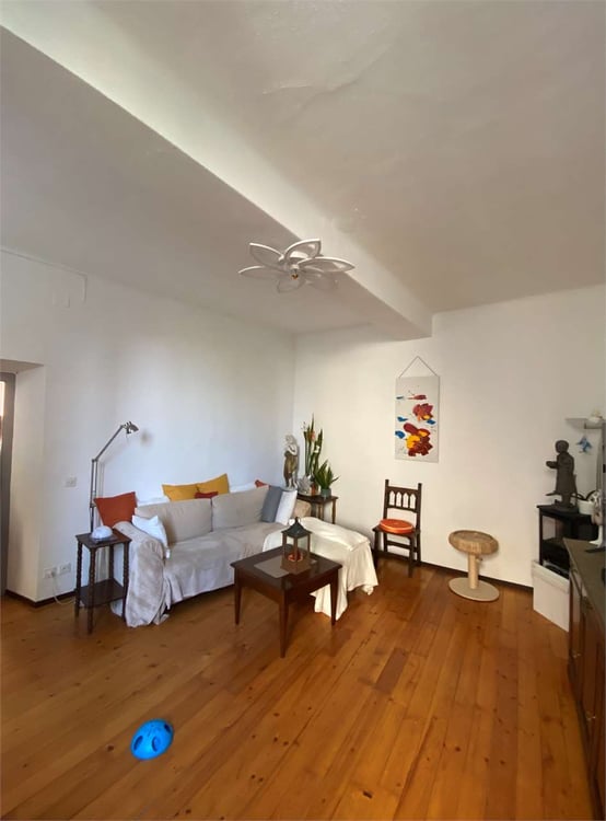 Stabile Residenziale e Commerciale a Cureglia 1