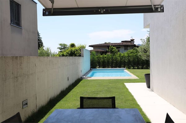 VILLA CON GIARDINO E PISCINA 5