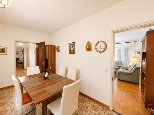 Casa unifamiliare con giardino e potenziale edificatorio a Taverne 8