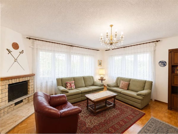 Casa unifamiliare con giardino e potenziale edificatorio a Taverne 7