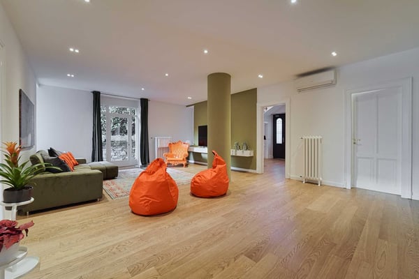 VILLA ARREDATA CON AMPIO GIARDINO IN CITTÀ 3