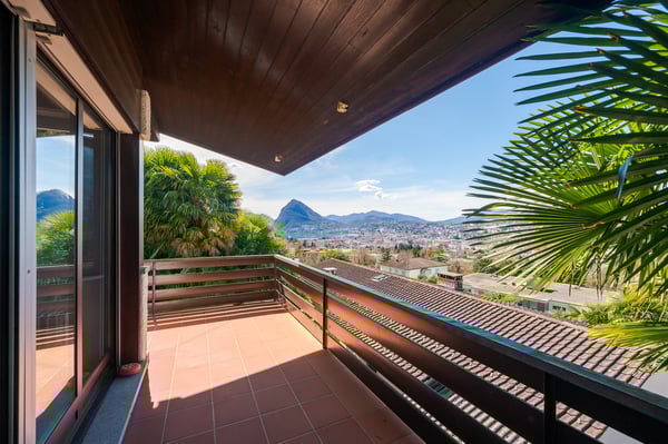 ESCLUSIVA VILLA 1.5 LOCALI CON PANORAMA LAGO E PISCINA 3