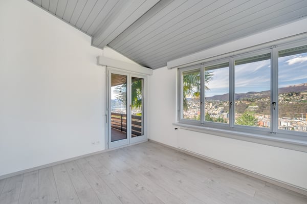 ESCLUSIVA VILLA 1.5 LOCALI CON PANORAMA LAGO E PISCINA 9