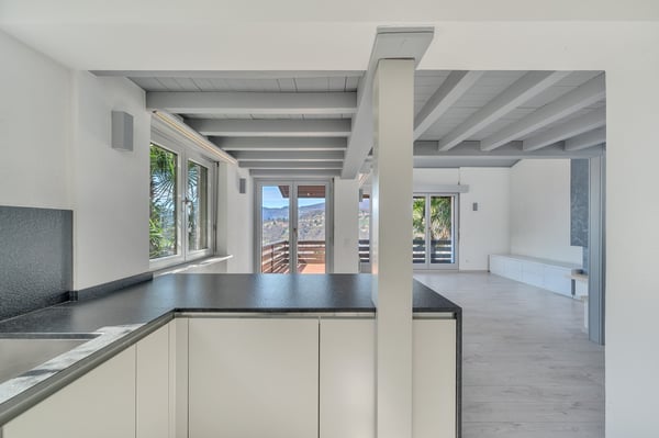 ESCLUSIVA VILLA 1.5 LOCALI CON PANORAMA LAGO E PISCINA 6