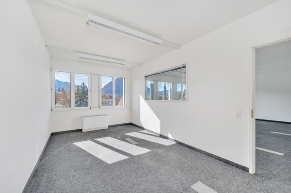 FUNZIONALE LOCALE AD USO UFFICIO - PALESTRA -STUDIO MEDICO 3