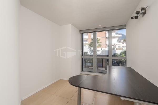 UFFICIO VICINO ALLA STAZIONE CENTRALE 3