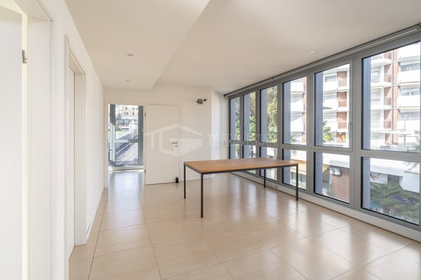 UFFICIO VICINO ALLA STAZIONE CENTRALE 11