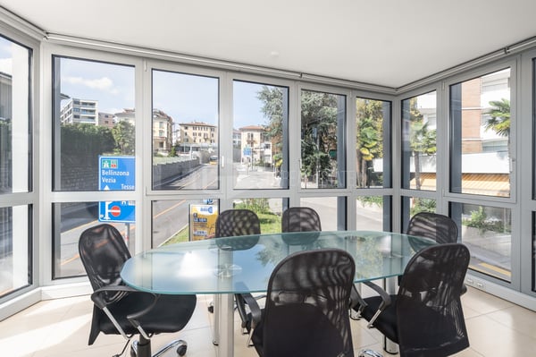 UFFICIO VICINO ALLA STAZIONE CENTRALE 1