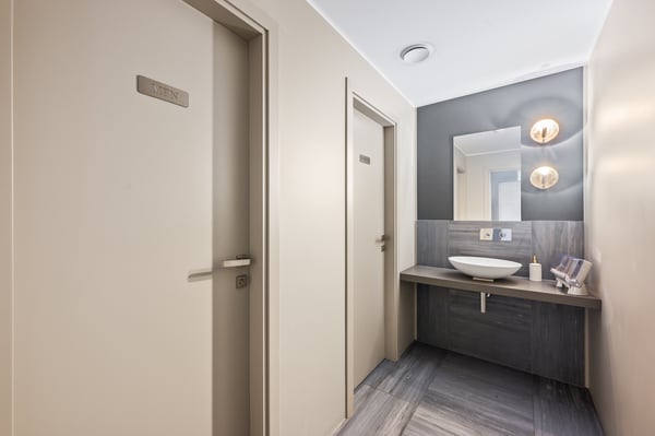 UFFICIO DI RAPPRESENTANZA IN CENTRO LUGANO 6