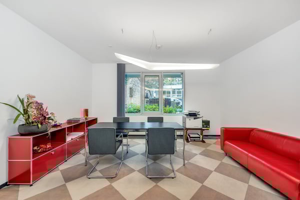 SPAZIOSO UFFICIO VICINO ALLA STAZIONE 2