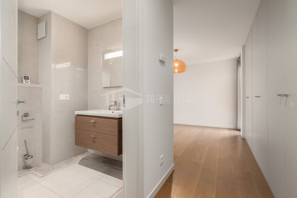 PIACEVOLE APPARTAMENTO DI 1.5 LOCALI CON GIARDINO PRIVATO 11