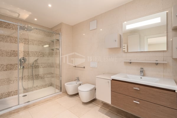 PIACEVOLE APPARTAMENTO DI 1.5 LOCALI CON GIARDINO PRIVATO 6