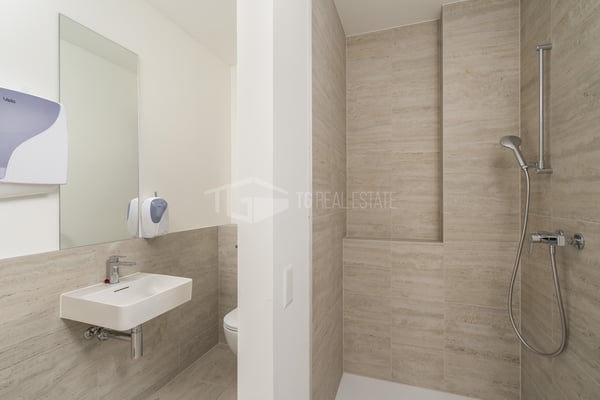 MODERNO UFFICIO DI 2 LOCALI A MOLINO NUOVO 11