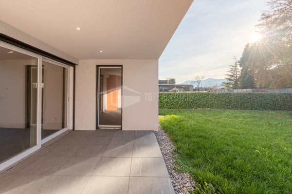 INCANTEVOLE VILLA DI TESTA DI 1.5 LOCALI CON GIARDINO 2