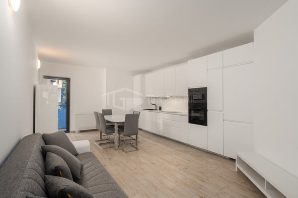 MODERNO APPARTAMENTO DI 1.5 LOCALI VICINO AL PARCO CIANI 1