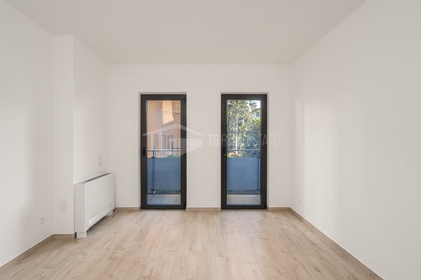 MODERNO APPARTAMENTO DI 1.5 LOCALI VICINO AL PARCO CIANI 8