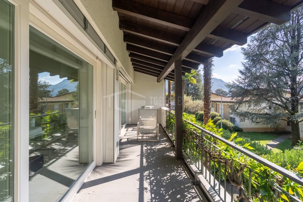 DUPLEX DA SOGNO CON VISTA LAGO, GIARDIN…
