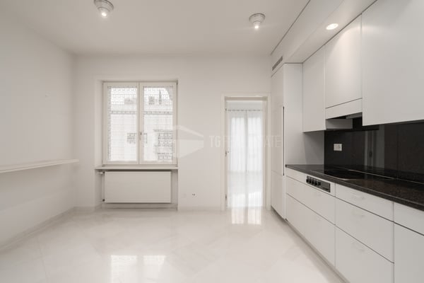 ELEGANTE ATTICO DI 3.5 LOCALI IN CENTRO LUGANO 5