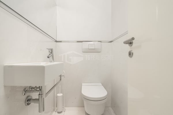 ELEGANTE ATTICO DI 3.5 LOCALI IN CENTRO LUGANO 7