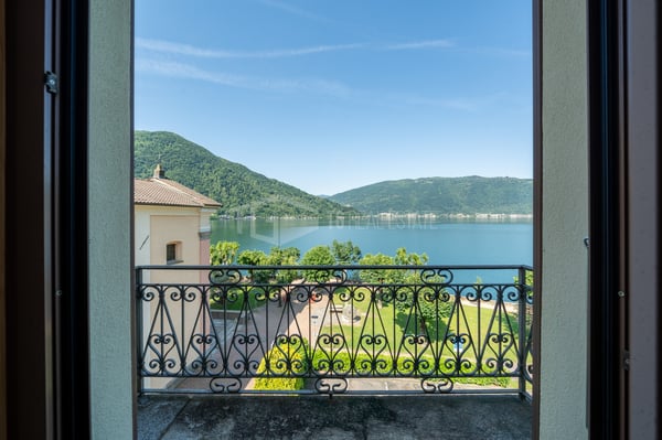 ATTICO CON VISTA LAGO IN ELEGANTE COMPLESSO STORICO 8