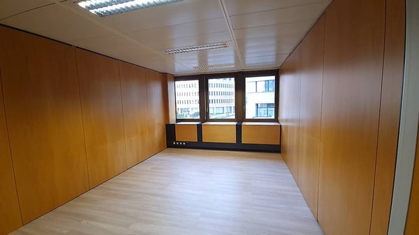 PARADISO, AFFITTASI UFFICIO RINNOVATO 128 MQ 8