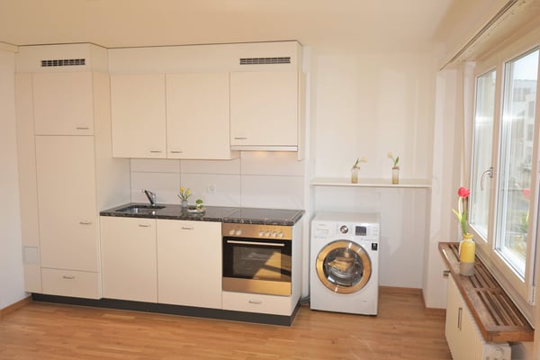 An Zentraler Lage moderne Wohnung mit Waschmaschine/Tumbler 2