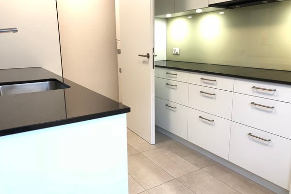 Optimal gelegene Wohnung mit Gartensitzplatz. 5