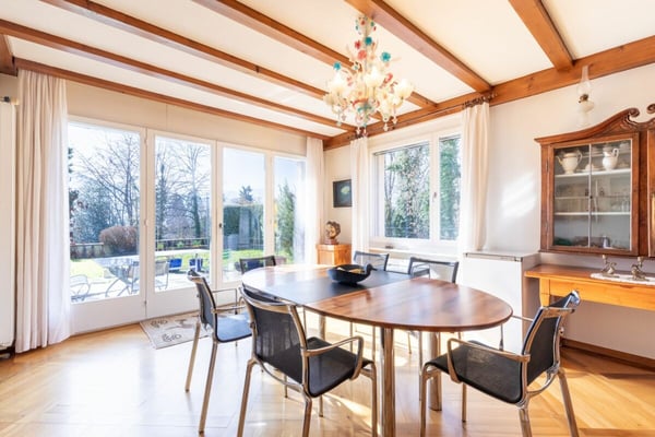 Wohnhaus mit Potential und Seesicht 3