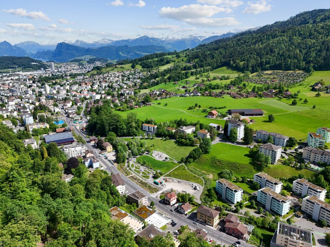 Frisch renovierte 3.5-Zimmer-Wohnung mit schöner Terrasse und traumhafter Aussicht in Kriens