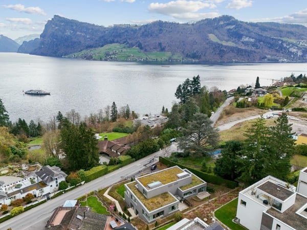Perle am See: Exklusive Doppelhaushälfte im Villenstil 30
