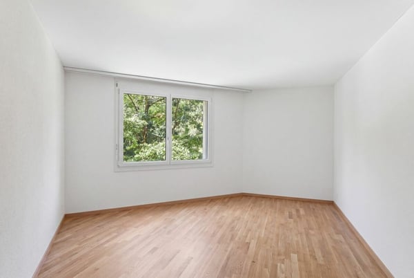 Wohnen im Grünen mit Pilatusblick: Helle 5.5-Zimmer-Wohnung mit zwei Balkonen 3