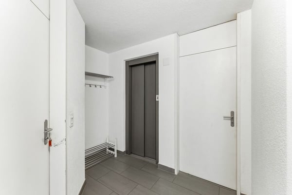 Vielseitiges Zweifamilienhaus mit Potenzial in begehrter Wohnlage von Meggen 7