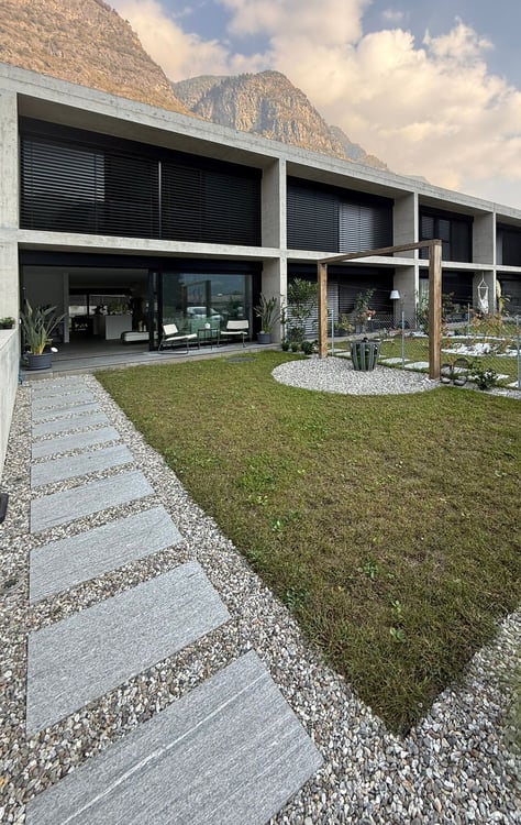 Casa a schiera moderna di 1.5 locali a Biasca 1