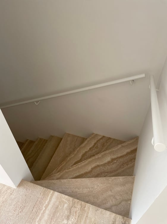 GRONO AFFITTASI/VENDESI ULTIMA CASA A SCHIERA DI STANDARD SUPERIORE 5