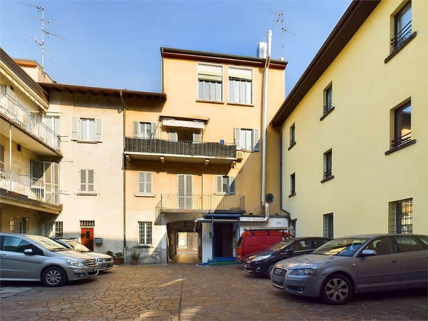 Edificio ad alta redditività in vendita a Chiasso 13