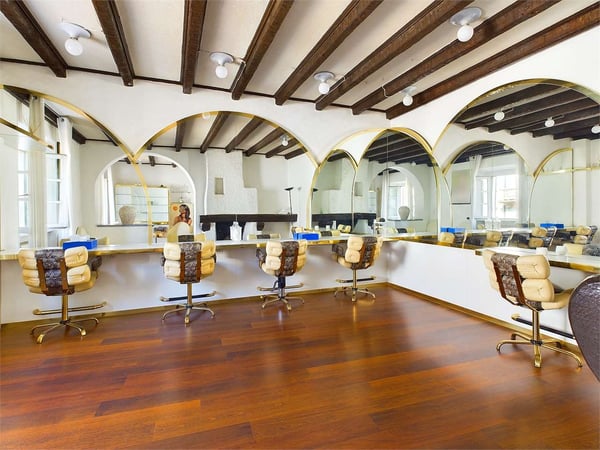 Edificio ad alta redditività in vendita a Chiasso 5