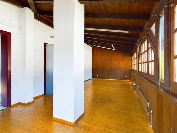 Edificio ad alta redditività in vendita a Chiasso 8