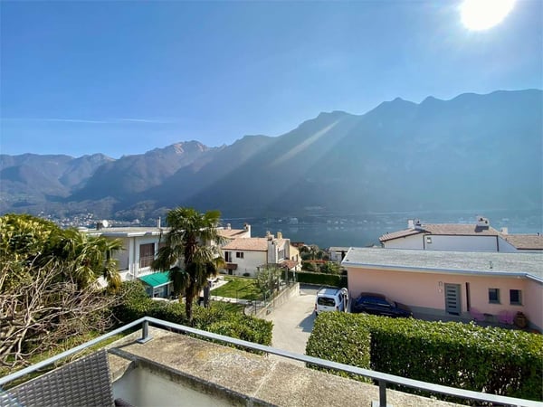 A Riva San Vitale - Incantevole villetta 4.5 loc con vista lago (I/D) 12