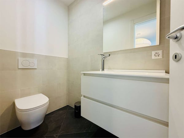 Elegante appartamento arredato di 2.5 locali in affitto a Riva San Vit 9