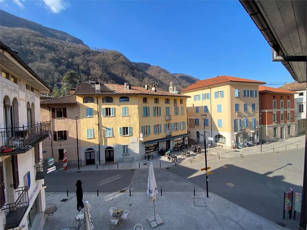 Casa storica di pregio 4.5 locali in affitto a Riva San Vitale 1