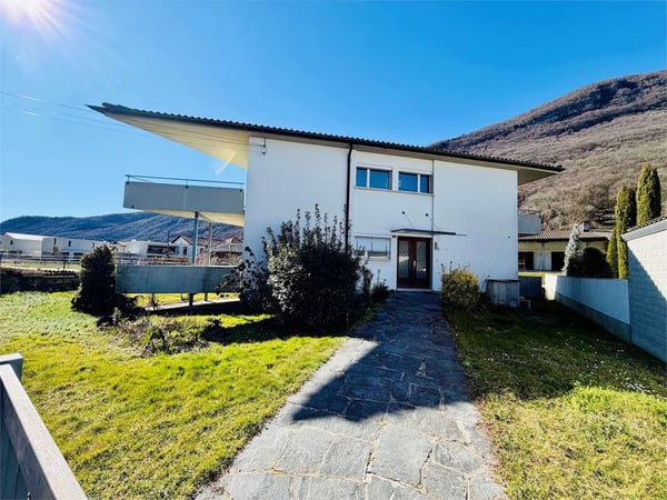 RIVA S. VITALE - Appartamento 5.5 loc. con piscina, giardino e vista p 1