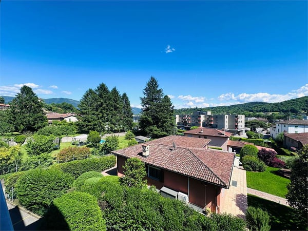 STABIO - 4.5 locali ristrutturato in zona residenziale, tranquilla e i 1