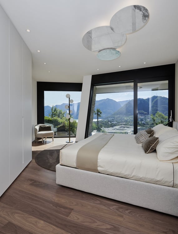 Einzigartige 6,5 Zimmer Attikawohnung mit grosser Dachterrasse, Whirpool und eigenem Pool 9
