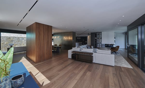 Einzigartige 6,5 Zimmer Attikawohnung mit grosser Dachterrasse, Whirpool und eigenem Pool 7