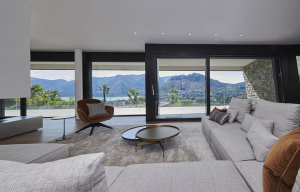 Einzigartige 6,5 Zimmer Attikawohnung mit grosser Dachterrasse, Whirpool und eigenem Pool 6