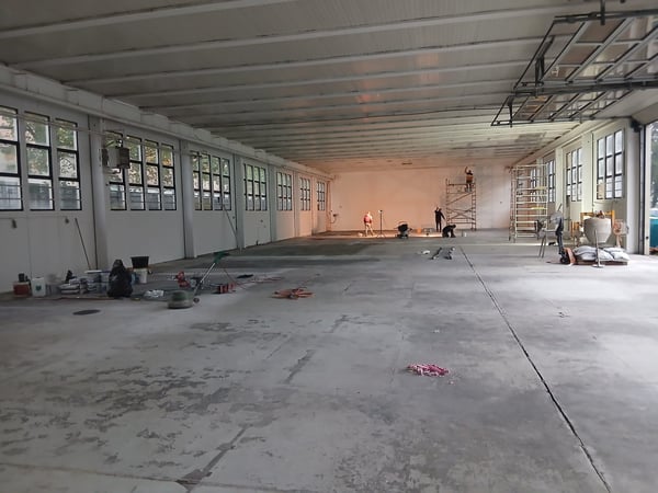 Locale commerciale e magazzino in affitto a Grancia 4
